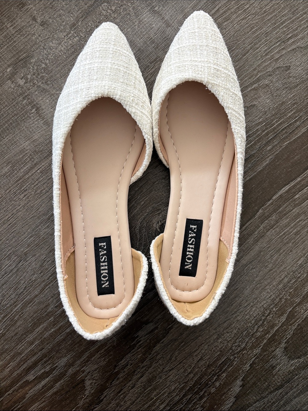 Fashion Pointed-Toe Tweed Flats in Cream